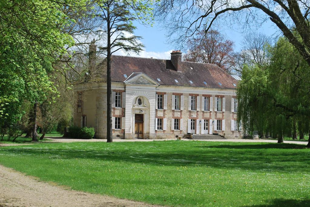 Domaine De Vauluisant Villa Courgenay Habitación foto
